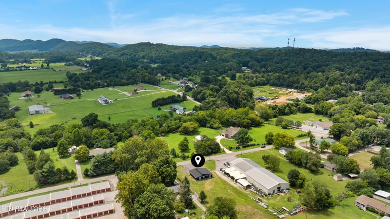225 Burnett Station Rd, Seymour, TN 37865