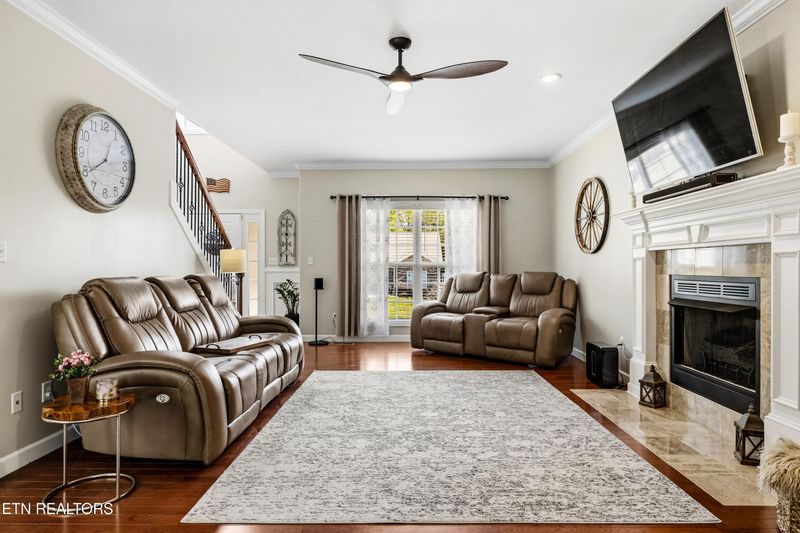 225 Caulderwood Ln, Lenoir City, TN 37771