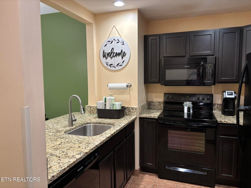 225 Collier Dr #1313, Sevierville, TN 37862