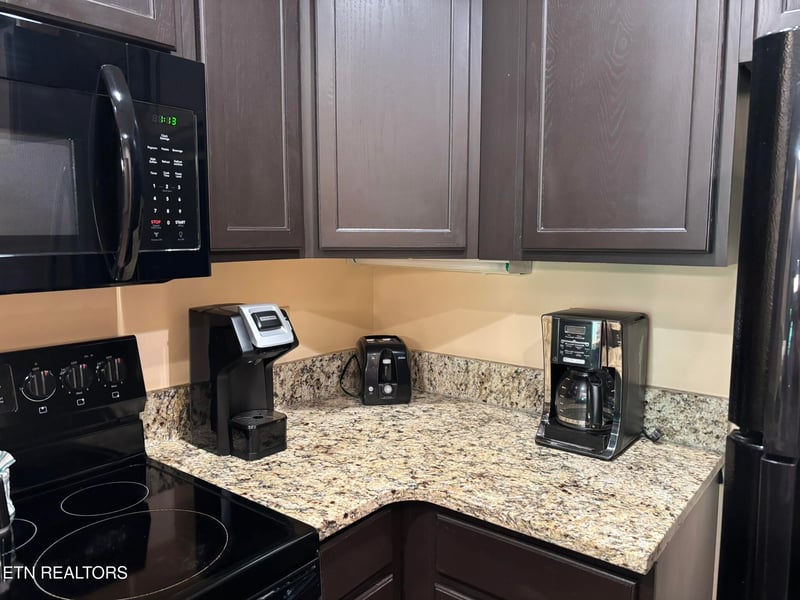 225 Collier Dr #1313, Sevierville, TN 37862