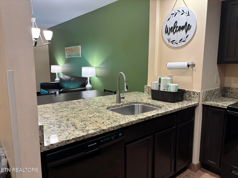 225 Collier Dr #1313, Sevierville, TN 37862