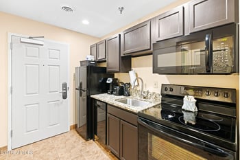 225 Collier Dr #1317, Sevierville, TN 37862
