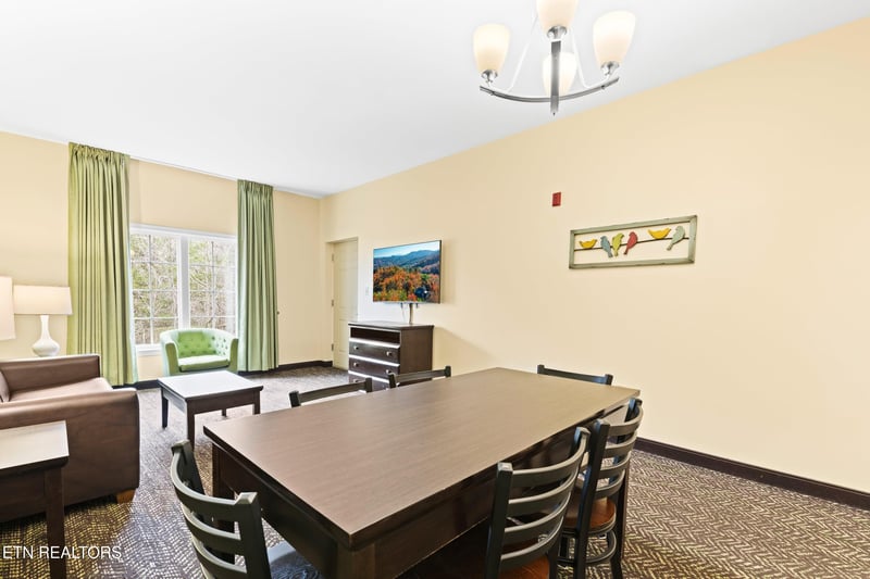 225 Collier Dr #1317, Sevierville, TN 37862