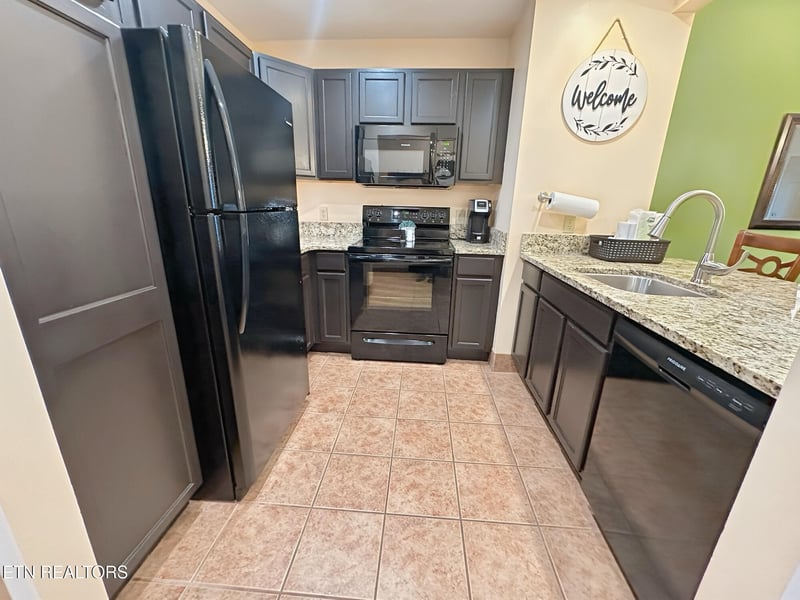 225 Collier Dr #2102, Sevierville, TN 37862