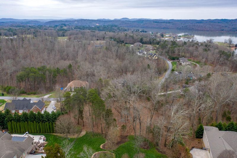 225 Conkinnon Dr, Lenoir City, TN 37772