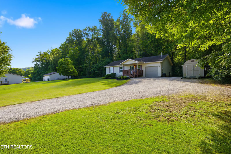 225 Freda Dale Cir, Seymour, TN 37865