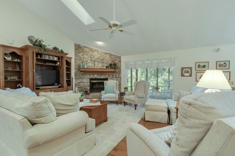225 Gadusi Way, Loudon, TN 37774