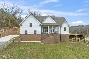 225 Grant Rd, Gordonsville, TN 38563
