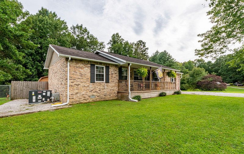 225 Heidel Cir, Wartburg, TN 37887