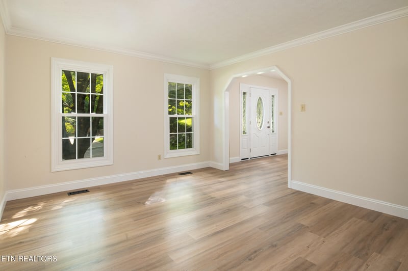 225 Long Bow Rd, Knoxville, TN 37934