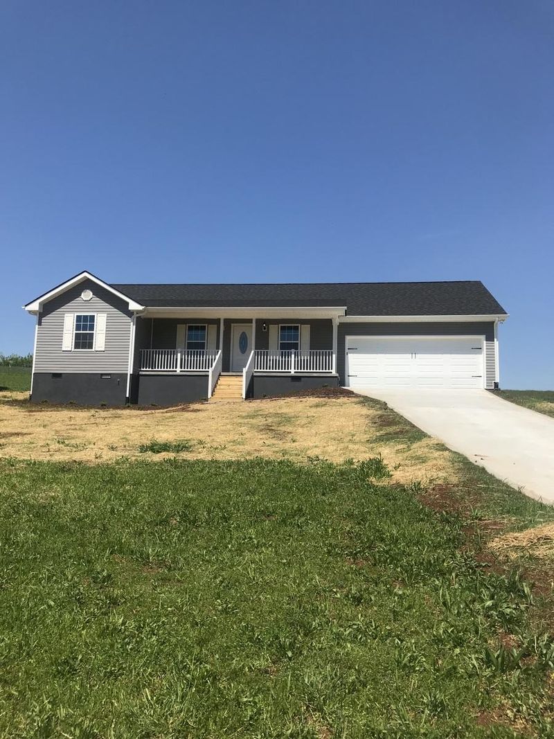 225 Meadow Brook Rd, Sweetwater, TN 37874