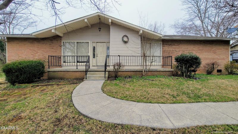 225 Mohawk Cir, Seymour, TN 37865