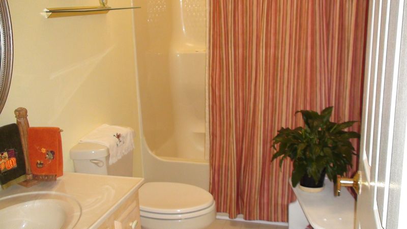 225 Pomeroy Dr, Crossville, TN 38558