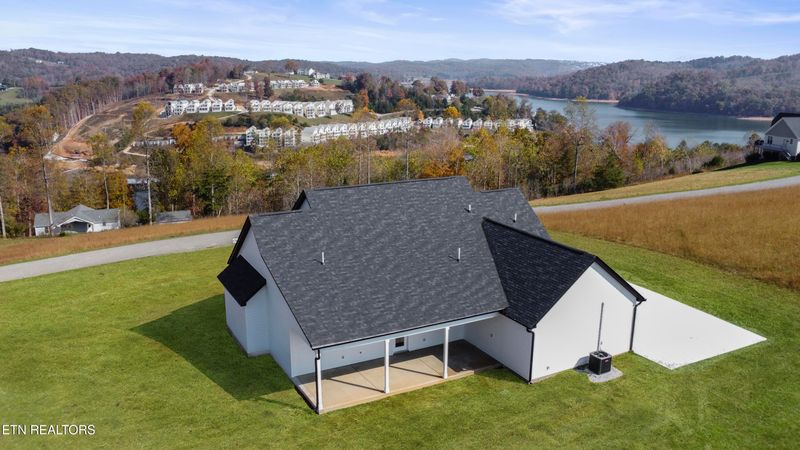 225 Sam & Maria Way, Lafollette, TN 37766