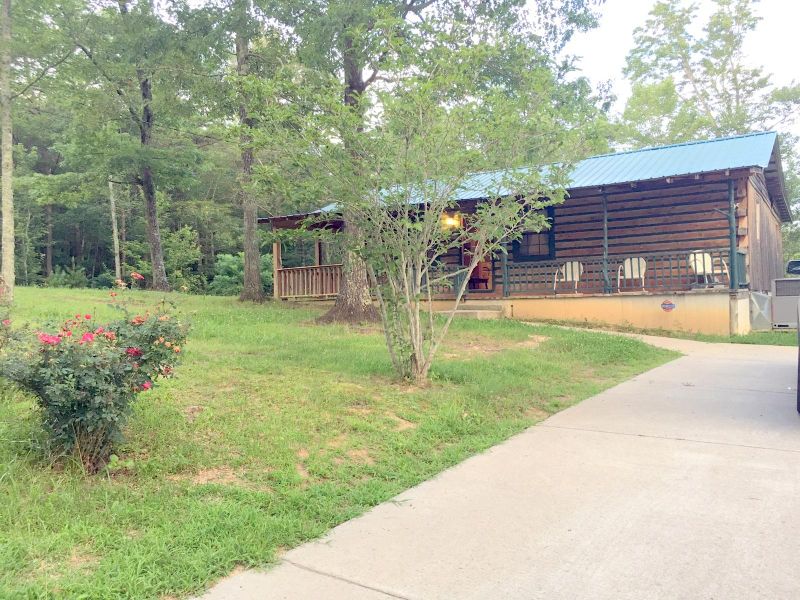 225 Smithfield Rd, Tellico Plains, TN 37385