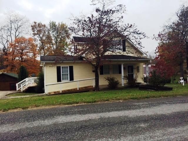 225 W Third Ave, Oneida, TN 37841