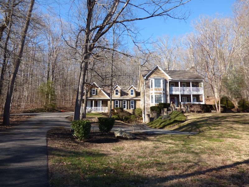 2250 Fallen Oaks Dr, Knoxville, TN 37932