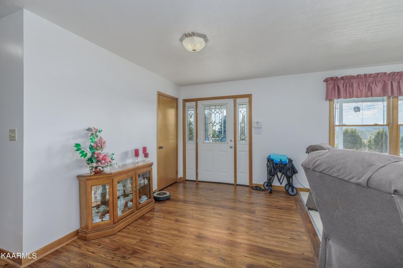2250 Howerton Dr, Morristown, TN 37814
