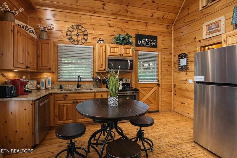 2251 Red Bud Rd, Sevierville, TN 37876