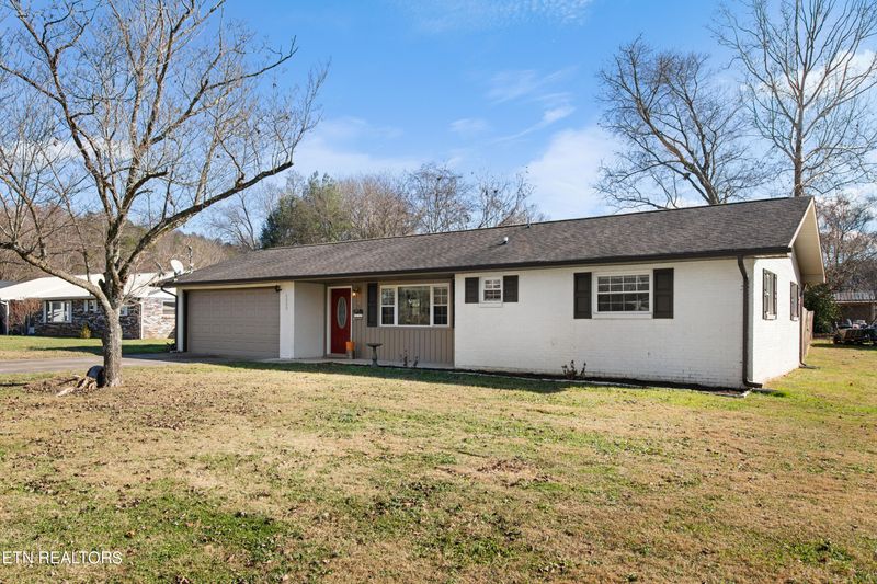 2252 Shinbone Rd, Sevierville, TN 37876