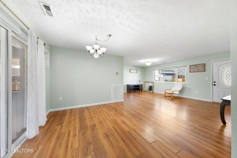 2252 Shinbone Rd, Sevierville, TN 37876