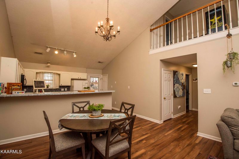 2255 Cartmill Dr, Powell, TN 37849