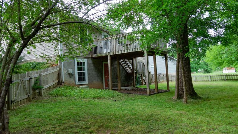 2255 Murphys Chapel Dr, Sevierville, TN 37876