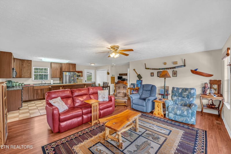 2255 Red Bank Rd, Sevierville, TN 37876