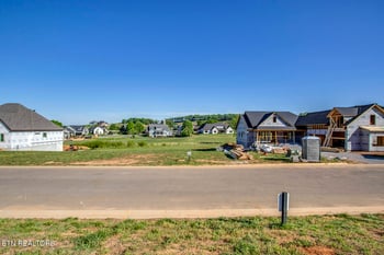 2258 Chestnut Ln, Loudon, TN 37774