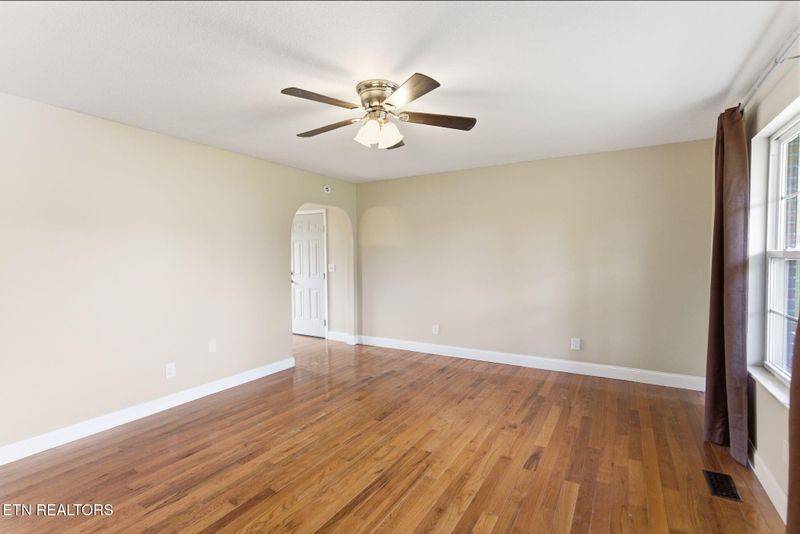 226 Acorn Dr, Plainview, TN 37721