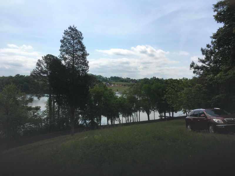 226 Brashears Rd, Harriman, TN 37748