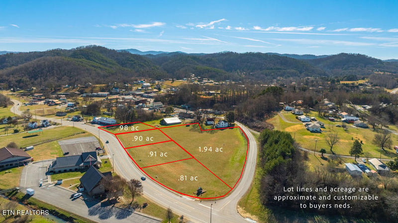 226 Cherohala Skwy, Tellico Plains, TN 37385
