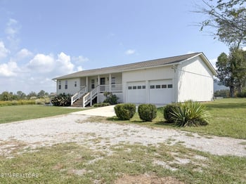 226 Ike Burgess Rd, Crossville, TN 38572