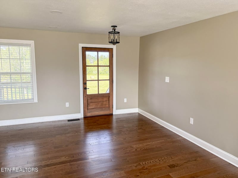 226 Ike Burgess Rd, Crossville, TN 38572