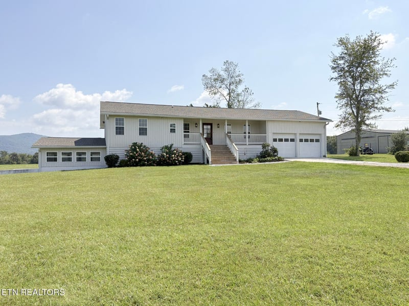 226 Ike Burgess Rd, Crossville, TN 38572