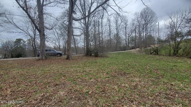 226 Keeton Ln, Oneida, TN 37841