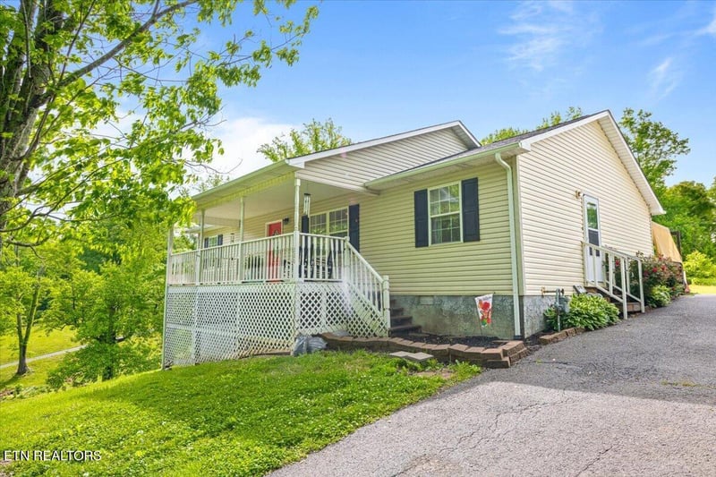 226 Mckinney Rd, Lafollette, TN 37766