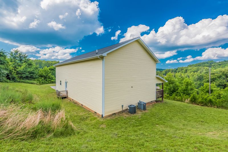 226 Megan Ln, Luttrell, TN 37779