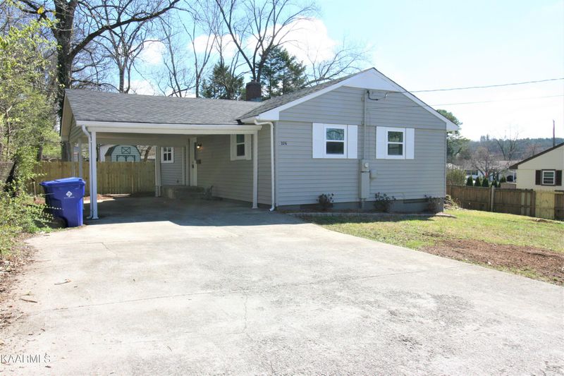 226 S Purdue Ave, Oak Ridge, TN 37830