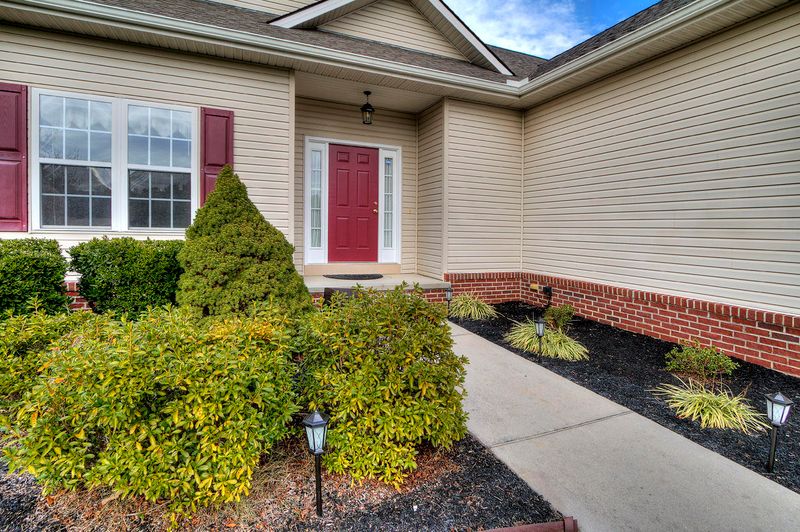 226 Tommotley Dr, Loudon, TN 37774