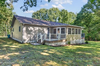 226 Tulip Dr, Crossville, TN 38555