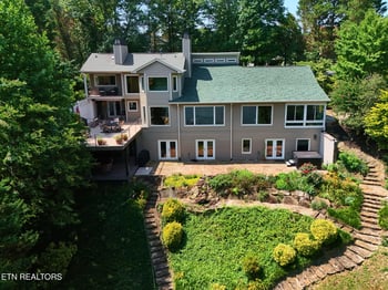 226 W Cove Dr, Greenback, TN 37742