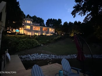 226 W Cove Dr, Greenback, TN 37742