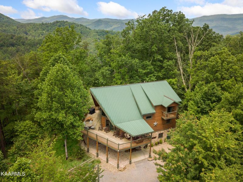 2261 Headrick Lead, Sevierville, TN 37862