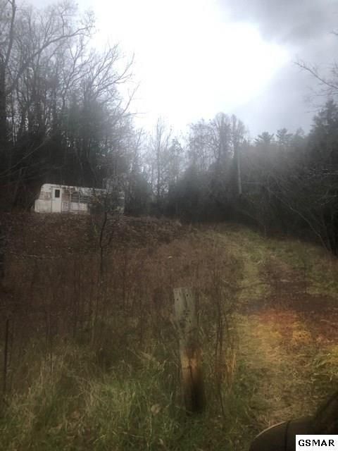 2262 Little Valley Rd, Sevierville, TN 37862
