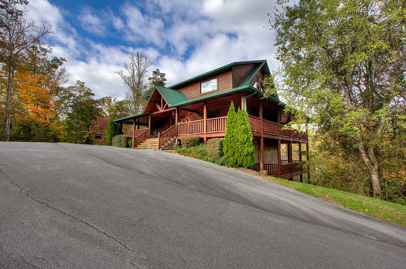 2264 Marshall Springs Way, Sevierville, TN 37862