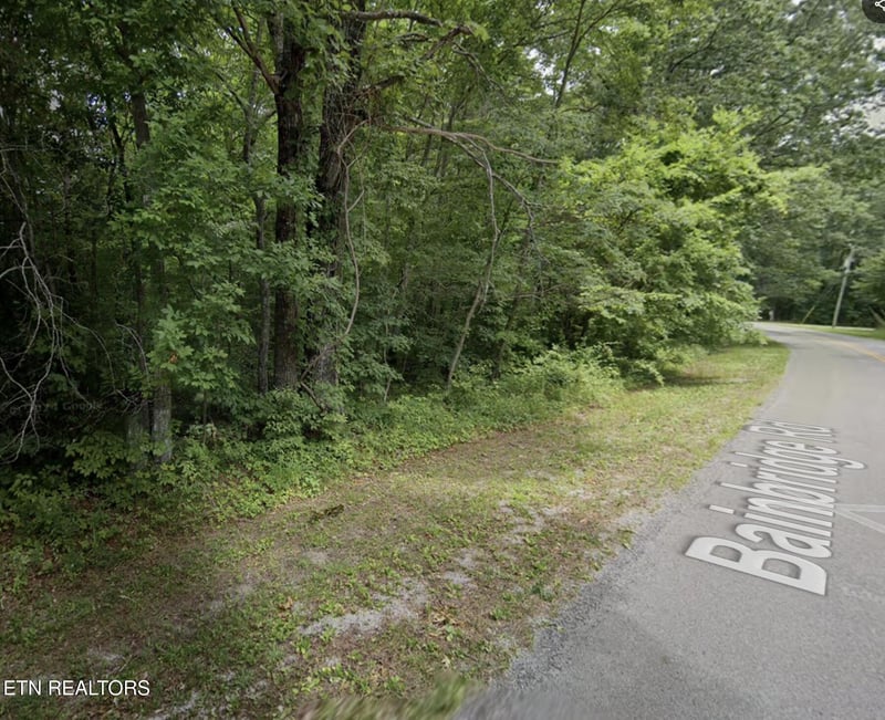 227 Bainbridge Rd, Crossville, TN 38558