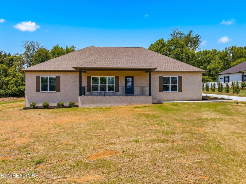 227 Charlie Ln, Maryville, TN 37804