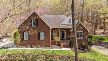 227 Columbus Dr, Lenoir City, TN 37771