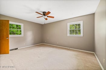 227 Fairway Dr, Lafollette, TN 37766
